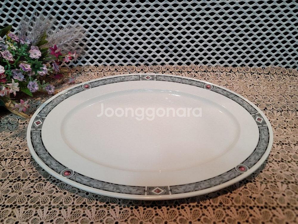 빌레로이앤보흐 루비노 타원형 특대접시--2