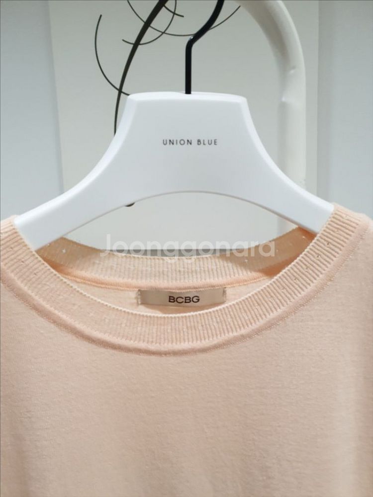 BCBG 여성 반팔 상의--1