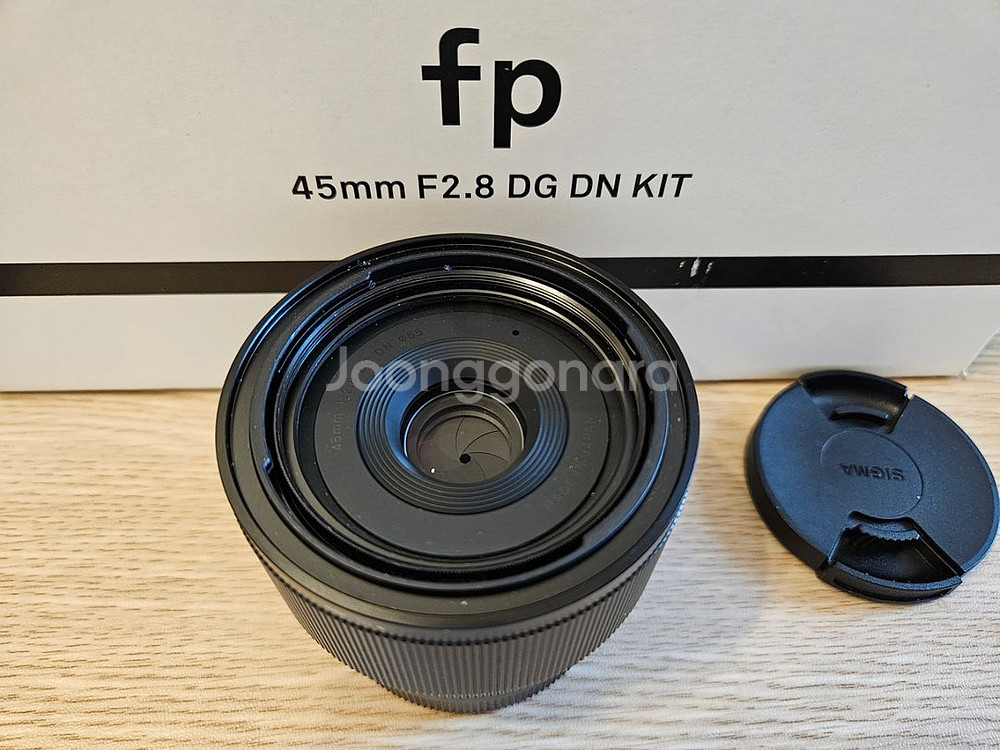 시그마 fp 45mm f2.8--4