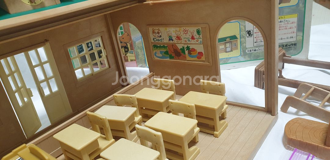 실바니안 올드 초록지붕 학교--2