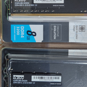 클레브 DDR4 3200 8기가 2개