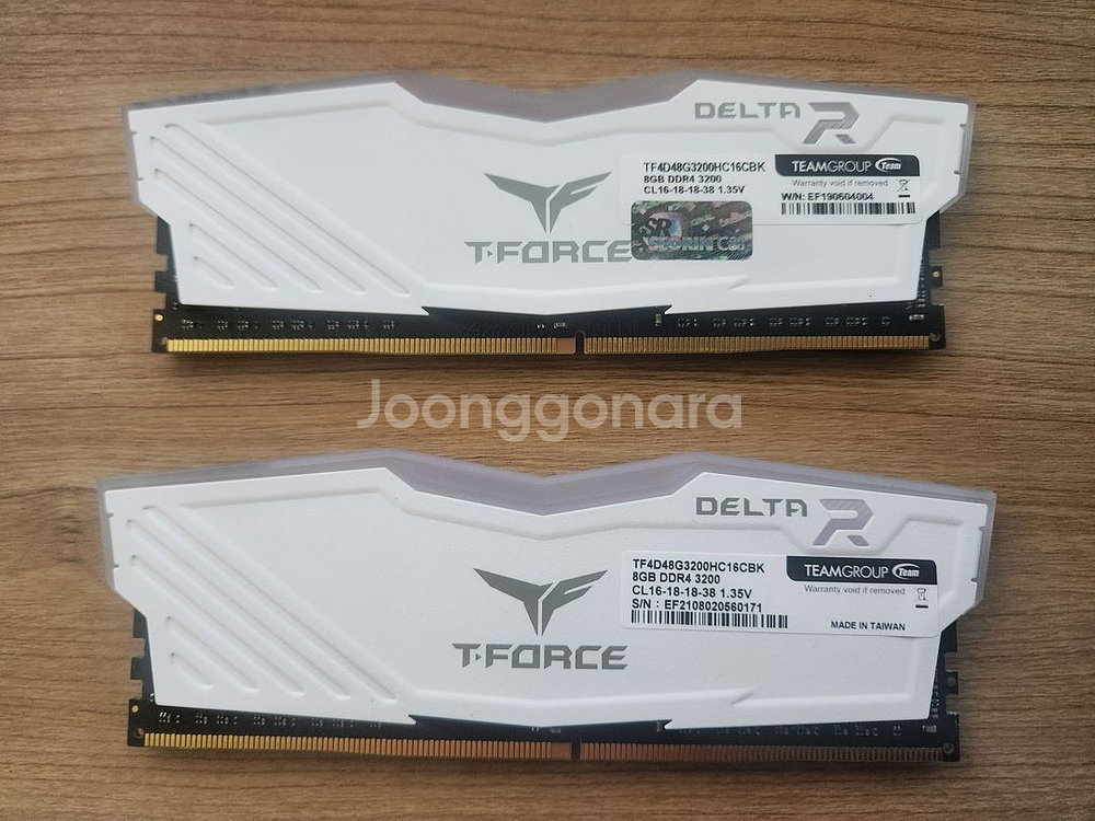 팀그룹 T-FORCE CL16 3200 16GB 팝니다--0