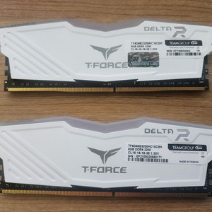 팀그룹 T-FORCE CL16 3200 16GB 팝니다