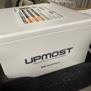 다크플래시 업모스트 1050w 파워서플라이