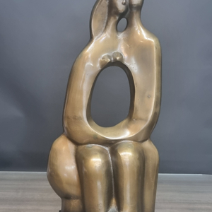 남 여. 여인상. 브론즈. 한점 판매합니다 재질은 동