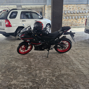 GSX R125