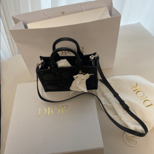 새상품급 DIOR 디올 북토트 미니백 레더