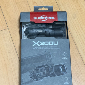 슈어파이어 X300U 1000루멘 팝니다.