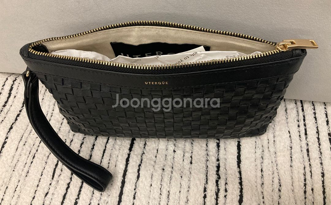 우테르케 양가죽 블랙 클러치--3