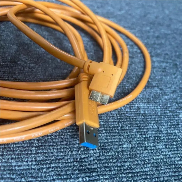 테더툴스 TetherPro USB 3.0 Micro-B 이미지