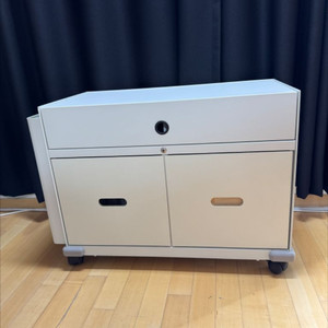 비트라(vitra) 빈티지 카라반 트롤리 판매합니다