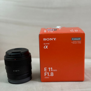 소니 크롭 E 11mm F1.8 렌즈 + 화이트 미스트
