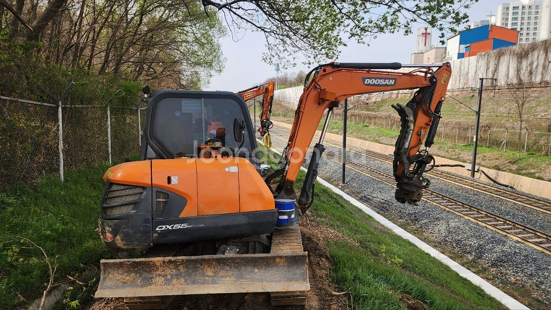 두산 DX55MT-5K 2020년식 회전링크 매매--2