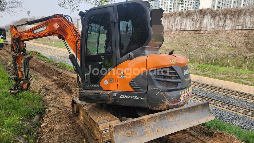 두산 DX55MT-5K 2020년식 회전링크 매매--1