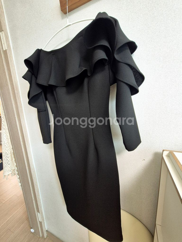 딘트 보트넥 러플 원피스 정장 하객룩 면접--1