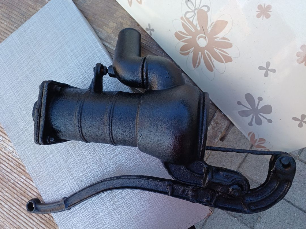 큰거임 지하펌프 작두형. 제질 무쇄 이미지