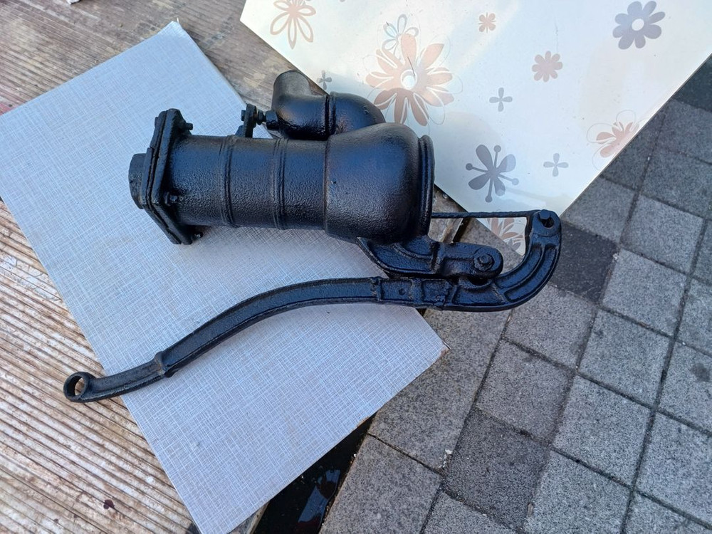 큰거임 지하펌프 작두형. 제질 무쇄 이미지