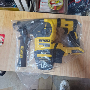 디월트충전함마드릴DCH333 미개봉신품 본체만.완전쌔거