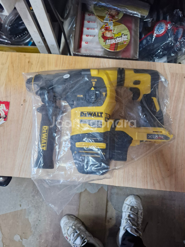 디월트충전함마드릴DCH333AVR미사용신품.완전쌔거.본--0