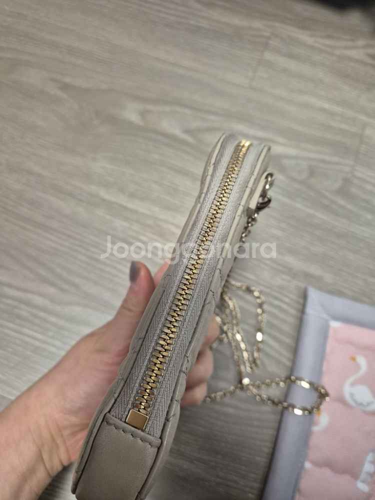 디올 휴대폰 파우치--1