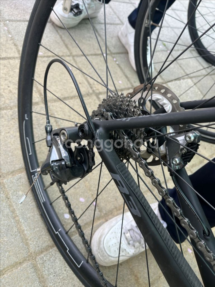 기함 풀카본 울테셋 써벨로 R3 2019 판매합니--3