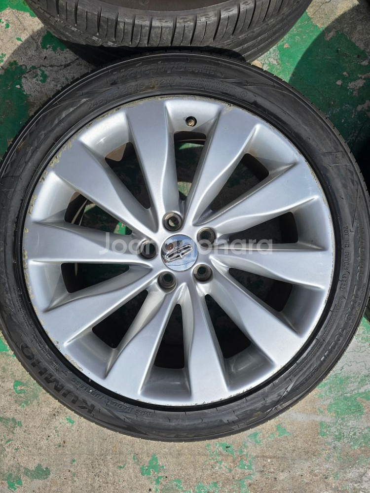 부산 링컨 MKS 순정19인치 휠타이어셋트 판매합니다--4