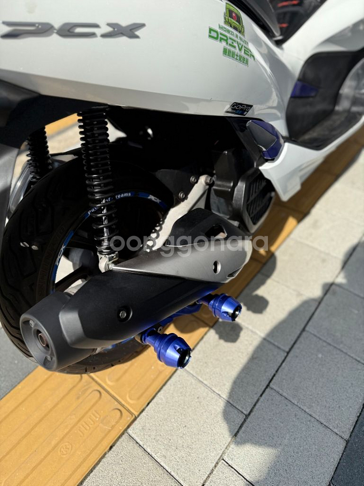 2020년식 pcx125 판매합니다.--8