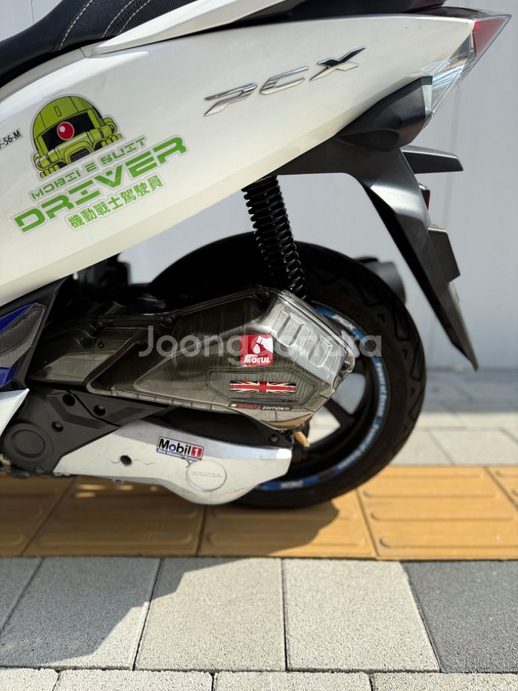 2020년식 pcx125 판매합니다.--7