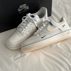 나이키 에어포스 1 07 LX 고스 글로벌 로얄블루