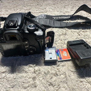 컨디션 양호한 캐논 EOS 400D 디카 팝니다
