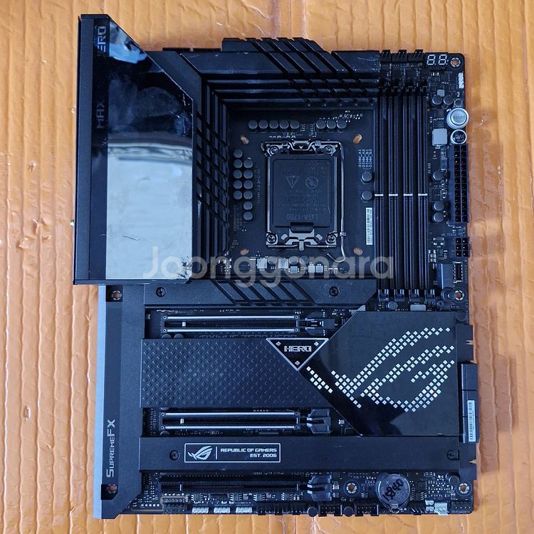 ASUS ROG Maximus Z690 HERO--0