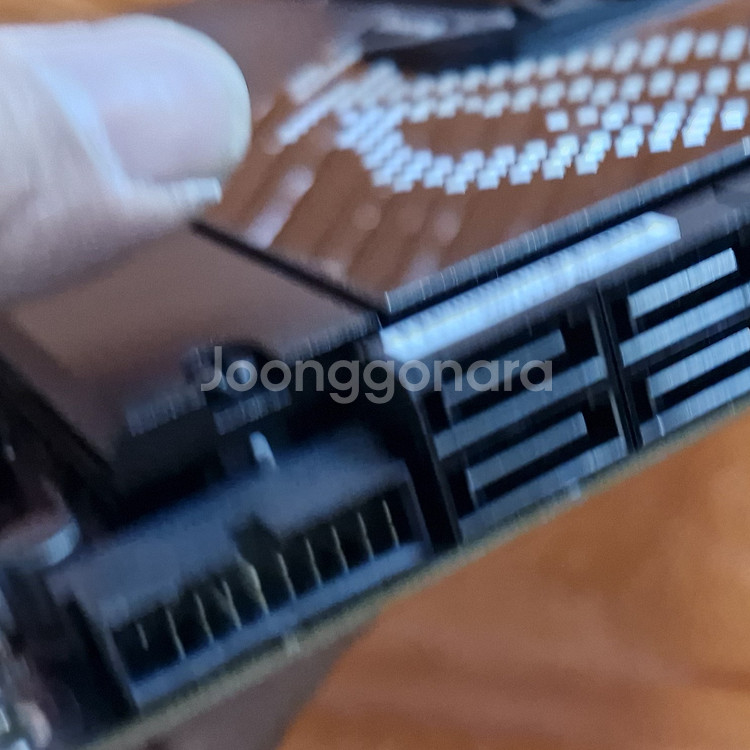 ASUS ROG Maximus Z690 HERO--7