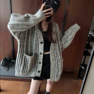 울 소재 루즈핏 가디건 L사이즈
