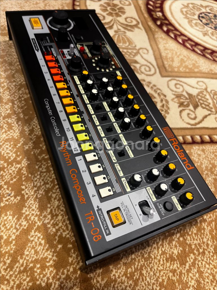 Roland Tr-08--2