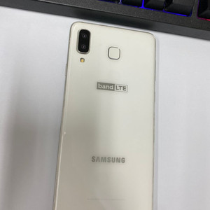 SK 갤럭시A8스타 화이트 외관깔끔 64GB