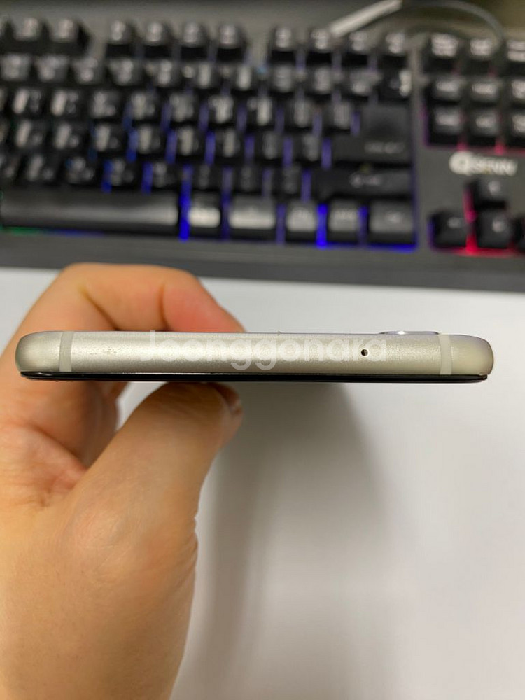 SK 갤럭시A8스타 화이트 외관깔끔 64GB--4