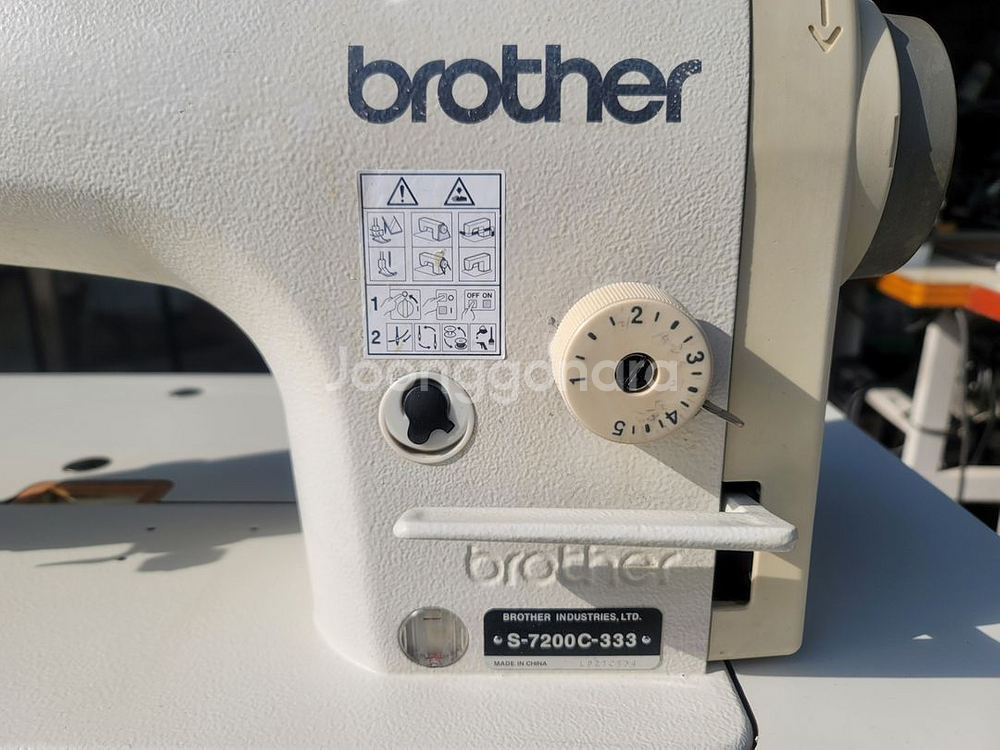미싱 중고미싱 공업용미싱 부라더 7200c-303무소음--4