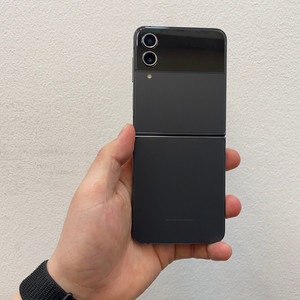 갤럭시Z플립4 블랙 256GB 무잔상 상태좋은 중고팝니