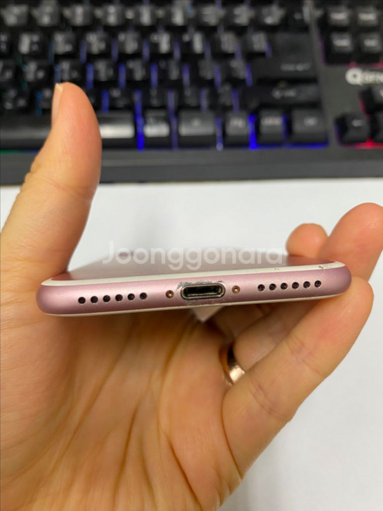 아이폰7 로즈골드 외관깔끔 32GB 무잔상--6