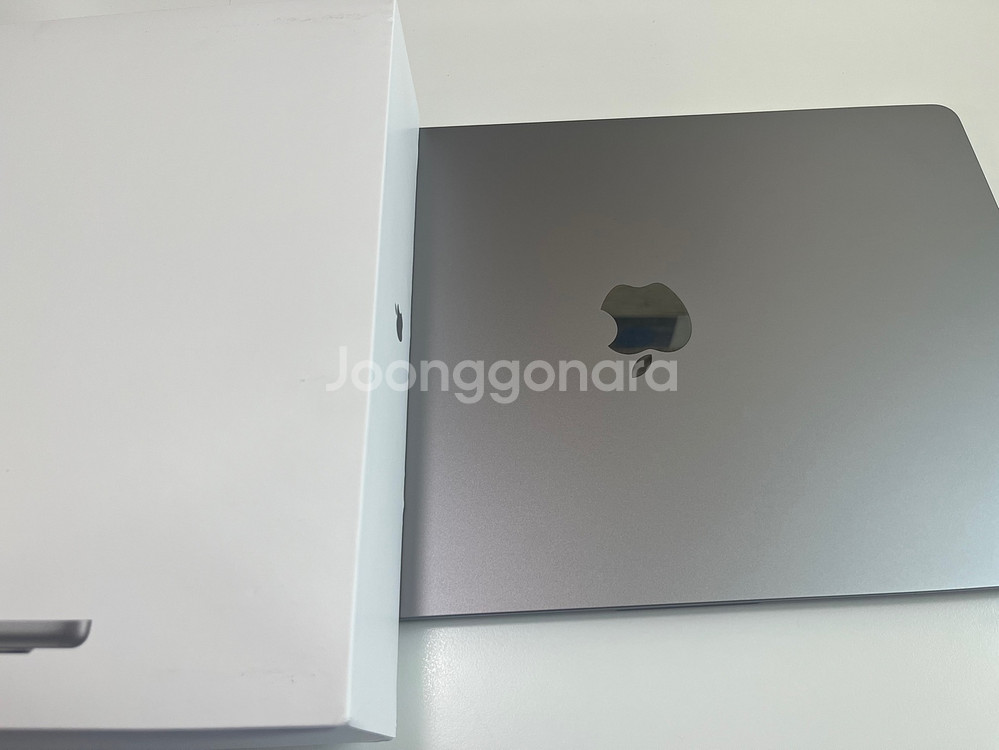 맥북 에어 15인치 M3 16GB 256GB--1