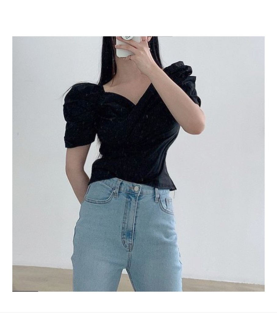 에눌) 새상품) 퍼프 스모크 블라우스 블랙컬러