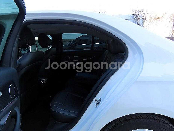 *17년 E-클래스 W213 E220d 아방가르드*--3