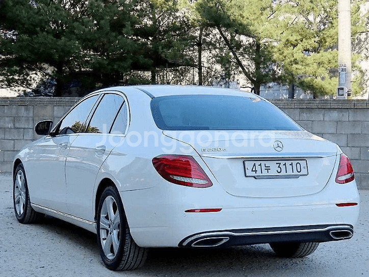 *17년 E-클래스 W213 E220d 아방가르드*--1
