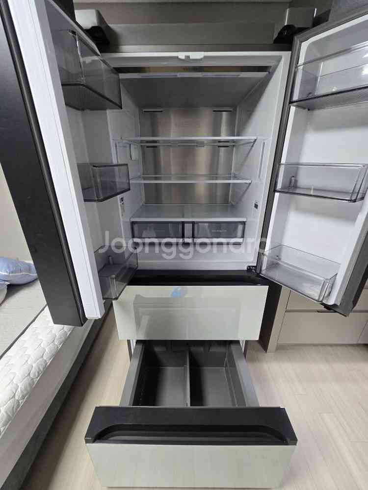 비스포크 586L 4도어 김치냉장고--3
