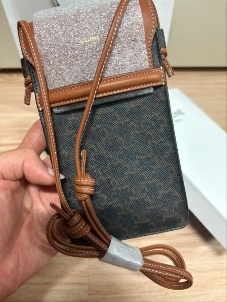 셀린느 폰 파우치 미개봉--2