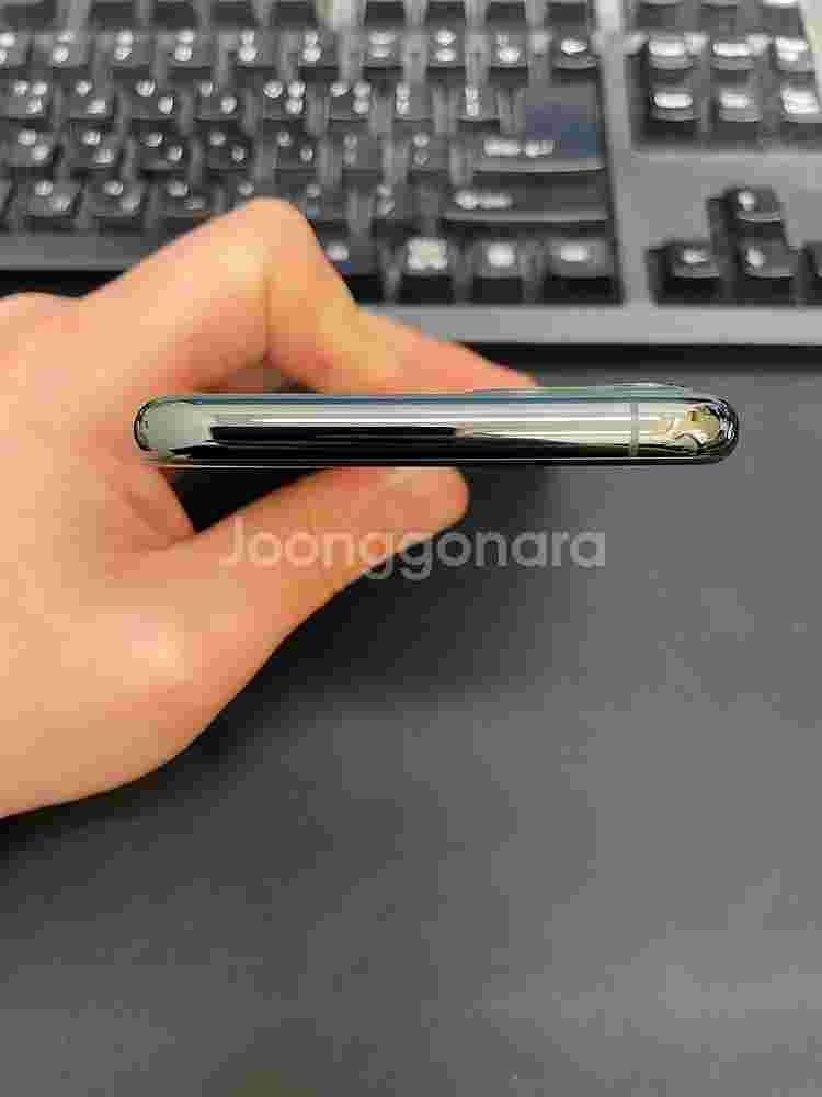아이폰11프로 그린 256GB 상태좋은 중고팝니다.--2