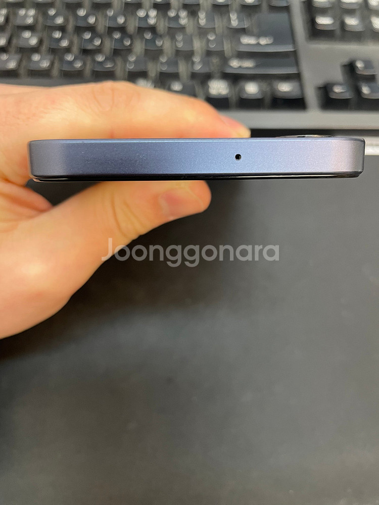 갤럭시A25 블랙 128GB 무잔상 상태좋은 중고팝니다--2