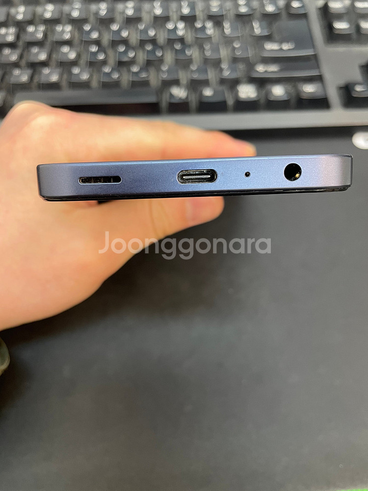 갤럭시A25 블랙 128GB 무잔상 상태좋은 중고팝니다--4