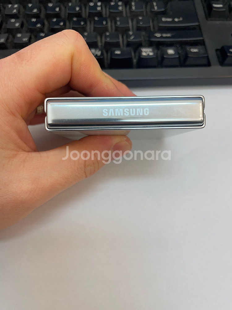 갤럭시Z플립5 민트 512GB 상태좋은 중고팝니다.--2