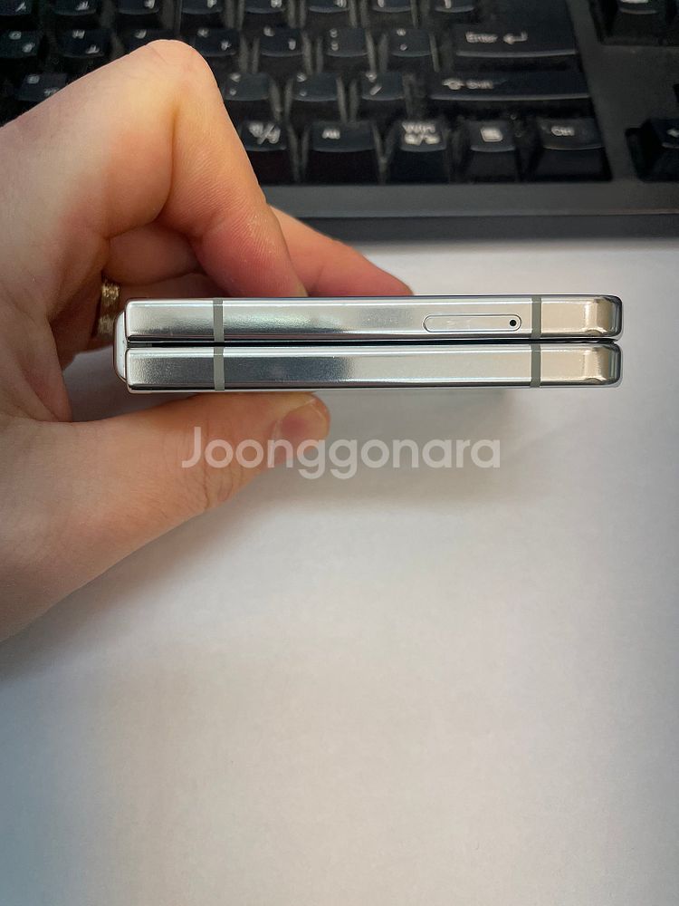 갤럭시Z플립5 민트 512GB 상태좋은 중고팝니다.--3